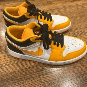COPY - Jordan 1 low “taxi yellow”